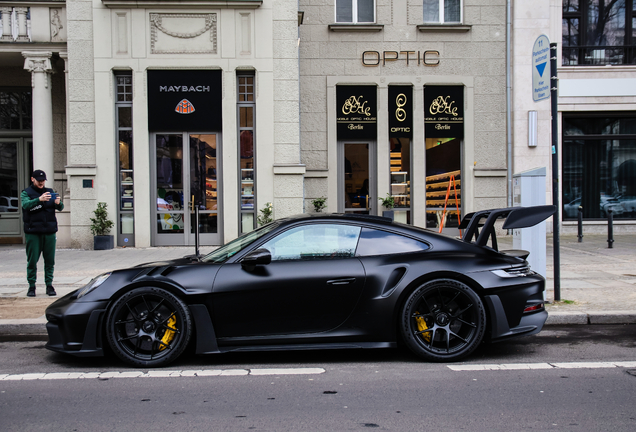 Porsche 992 GT3 RS Weissach Package