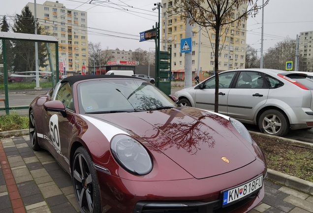 Porsche 992 Targa 4S Heritage Design Edition