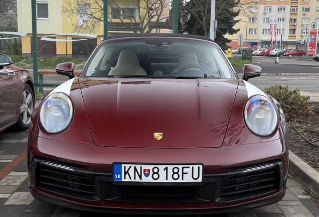 Porsche 992 Targa 4S Heritage Design Edition