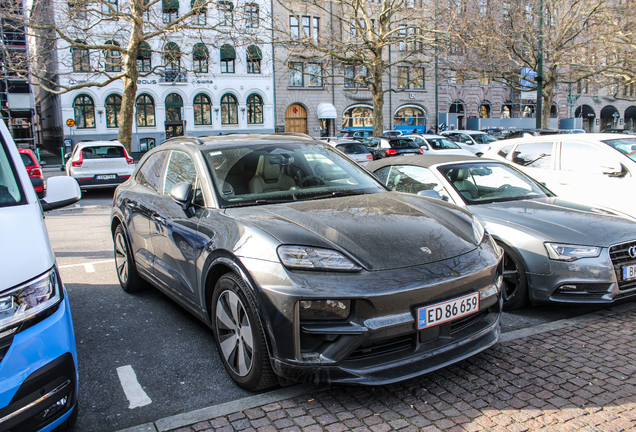Porsche Macan EV Turbo
