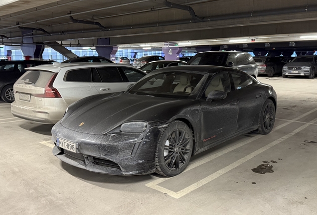 Porsche Taycan Turbo