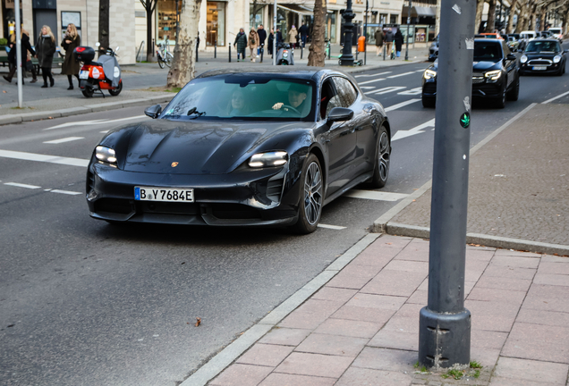 Porsche Taycan Turbo S Sport Turismo