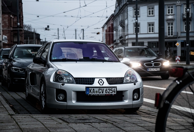 Renault Clio V6 Phase II