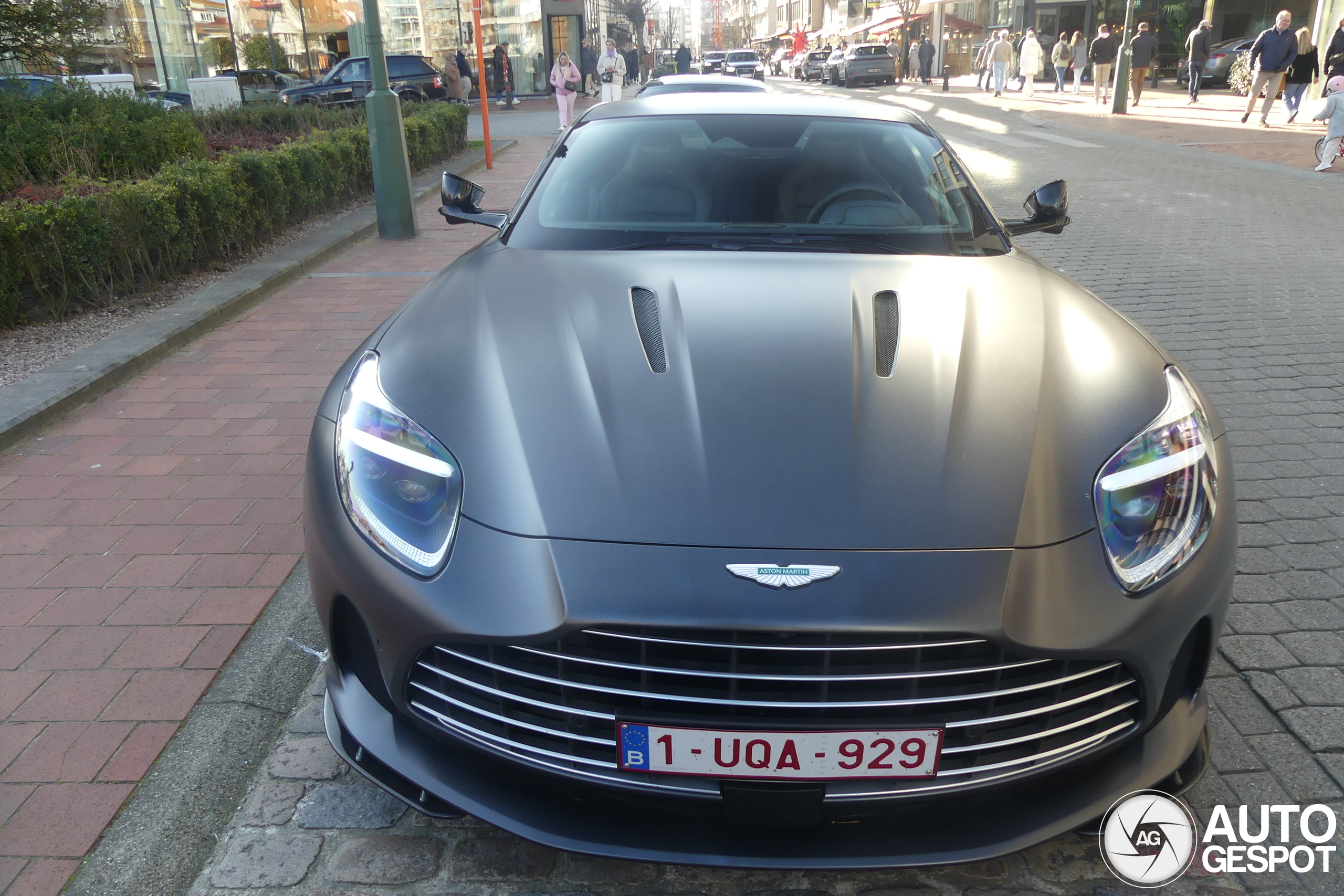 Aston Martin DB12