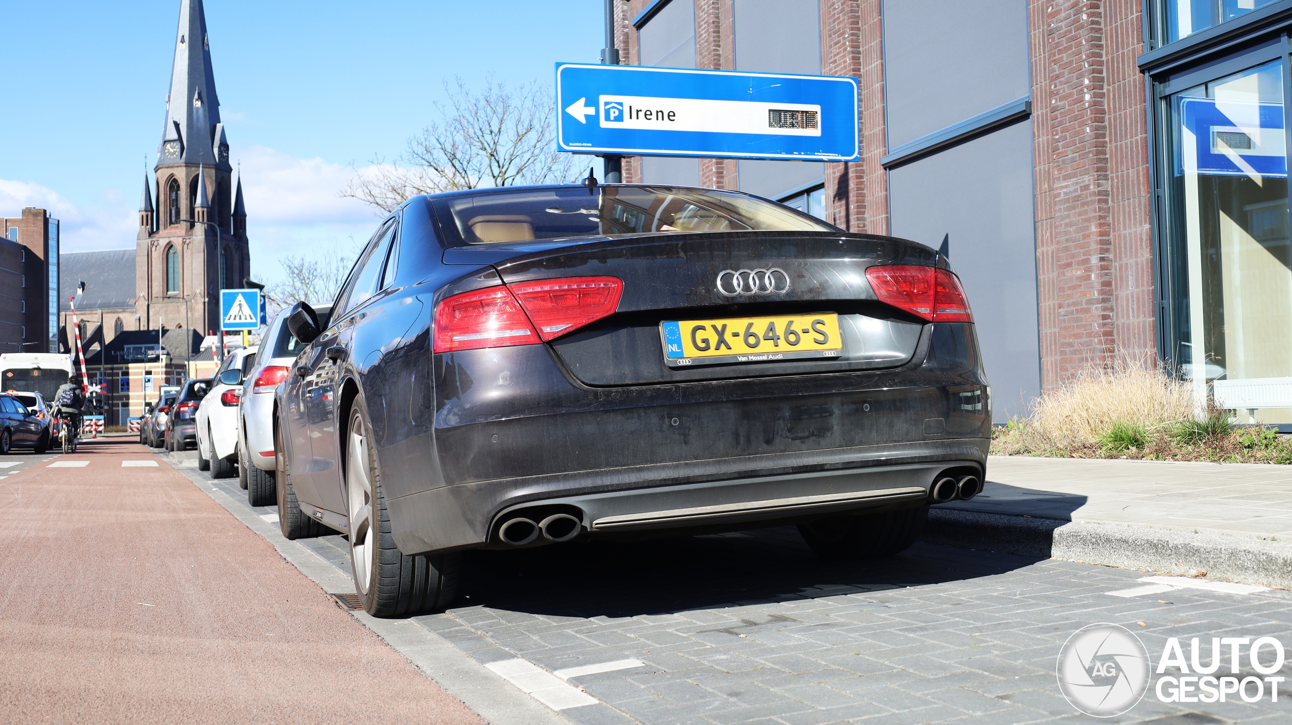 Audi S8 D4