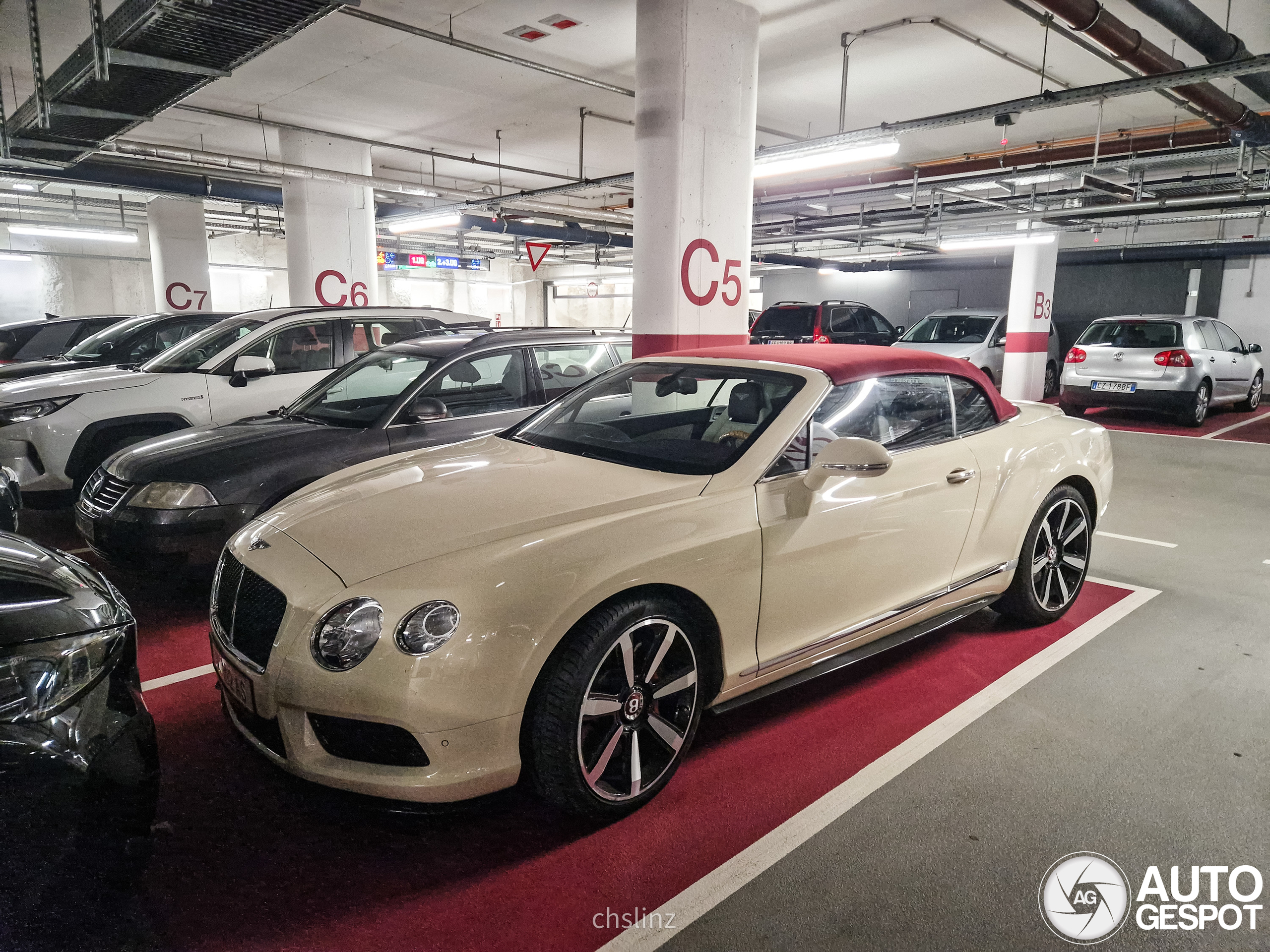 Bentley Continental GTC V8