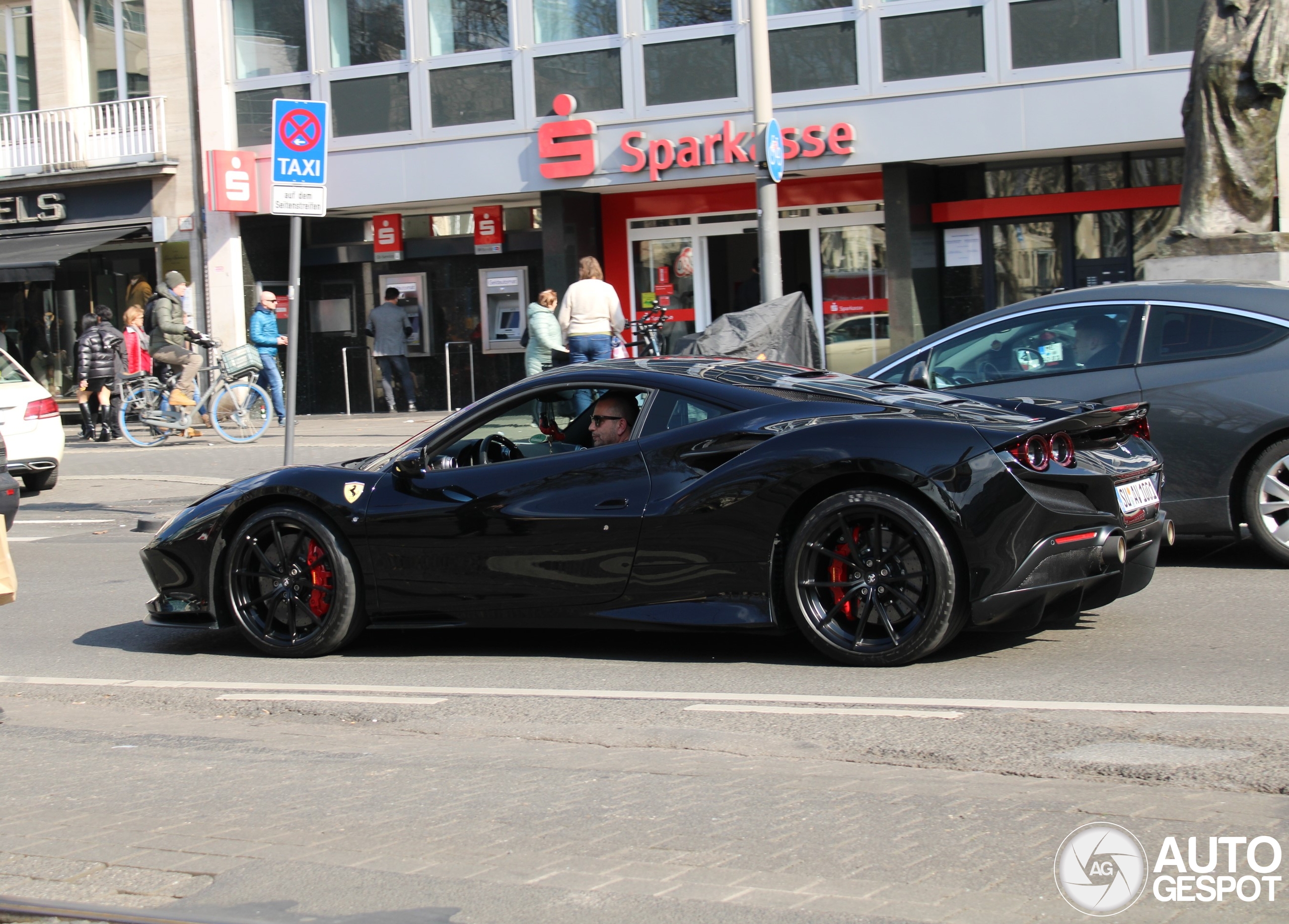 Ferrari F8 Tributo