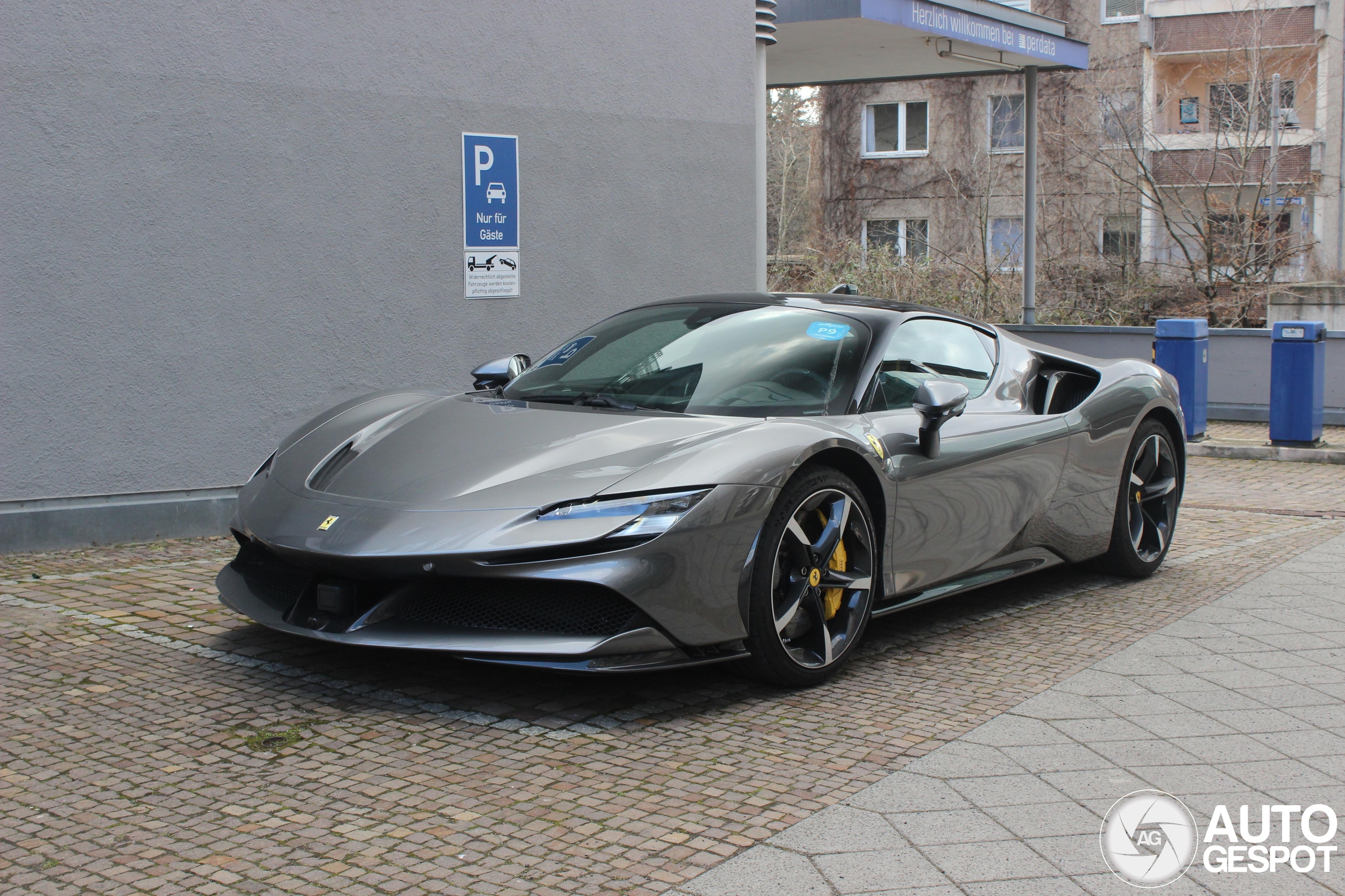 Ferrari SF90 Stradale