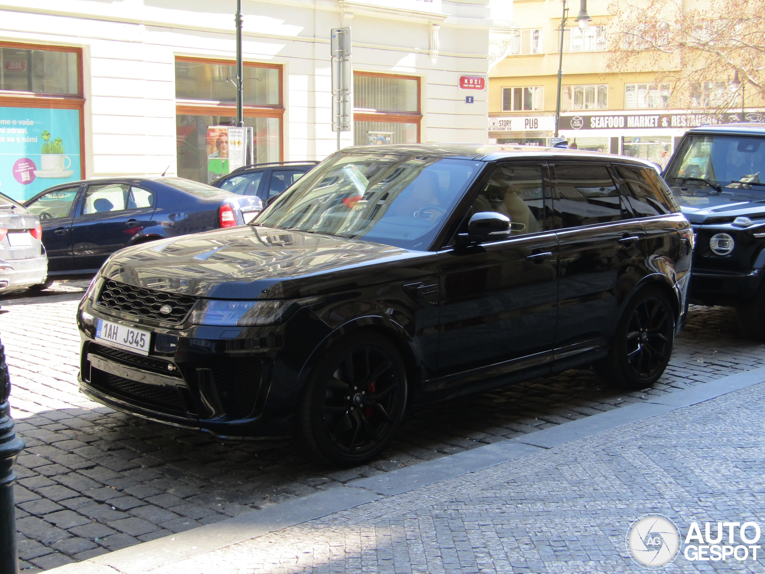 Land Rover Range Rover Sport SVR 2018 Carbon Edition