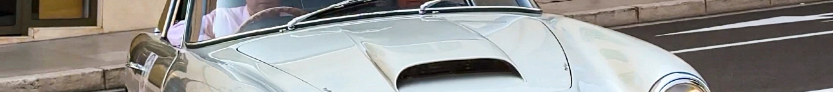 Aston Martin DB4 Superleggera