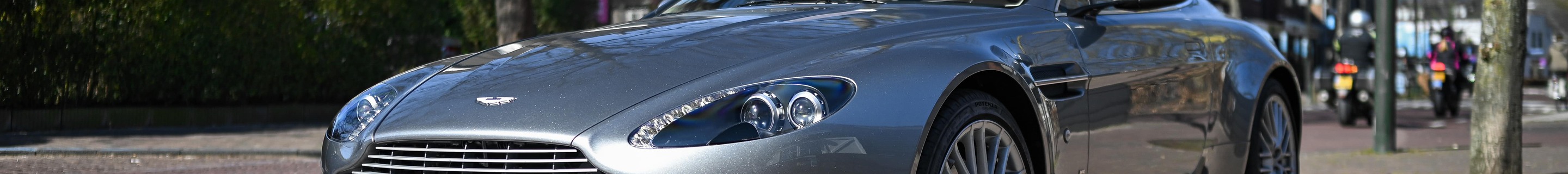 Aston Martin V8 Vantage