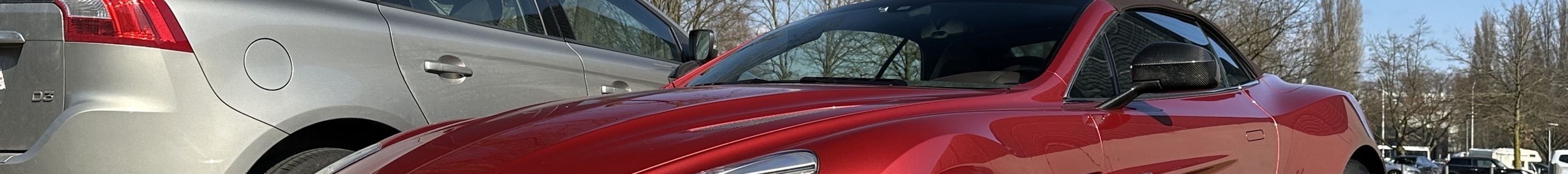 Aston Martin Vanquish Volante