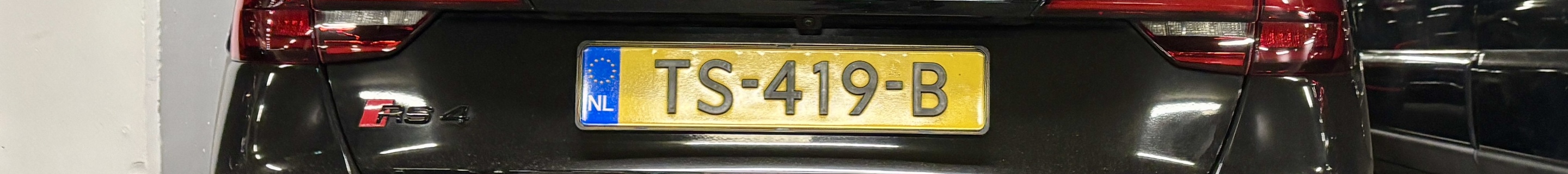 Audi RS4 Avant B9