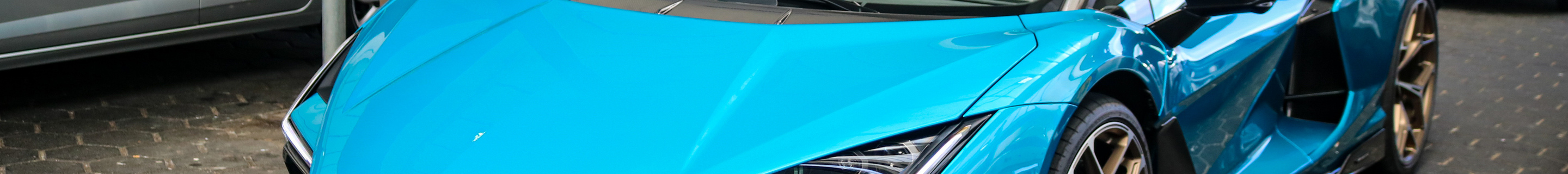 Lamborghini Revuelto