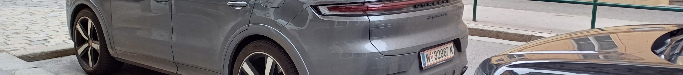 Porsche 9YA Cayenne Turbo E-Hybrid
