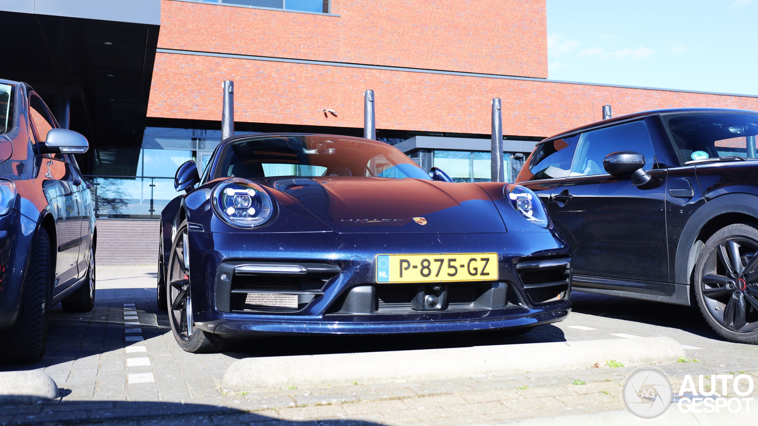 Porsche 992 Carrera 4S Cabriolet