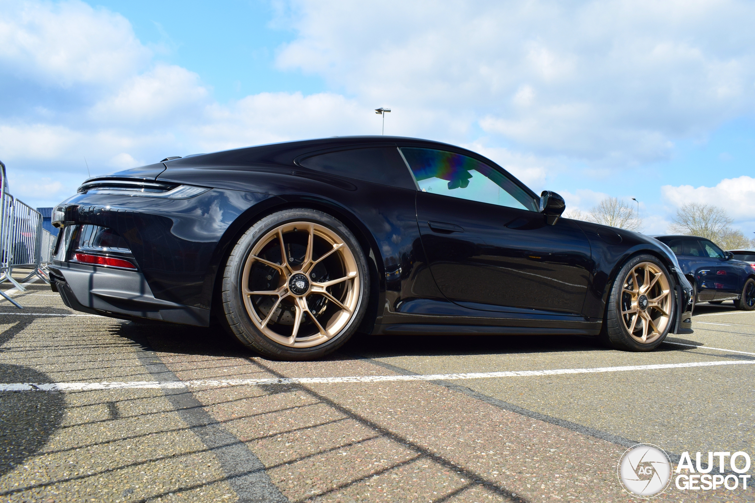 Porsche 992 GT3 Touring