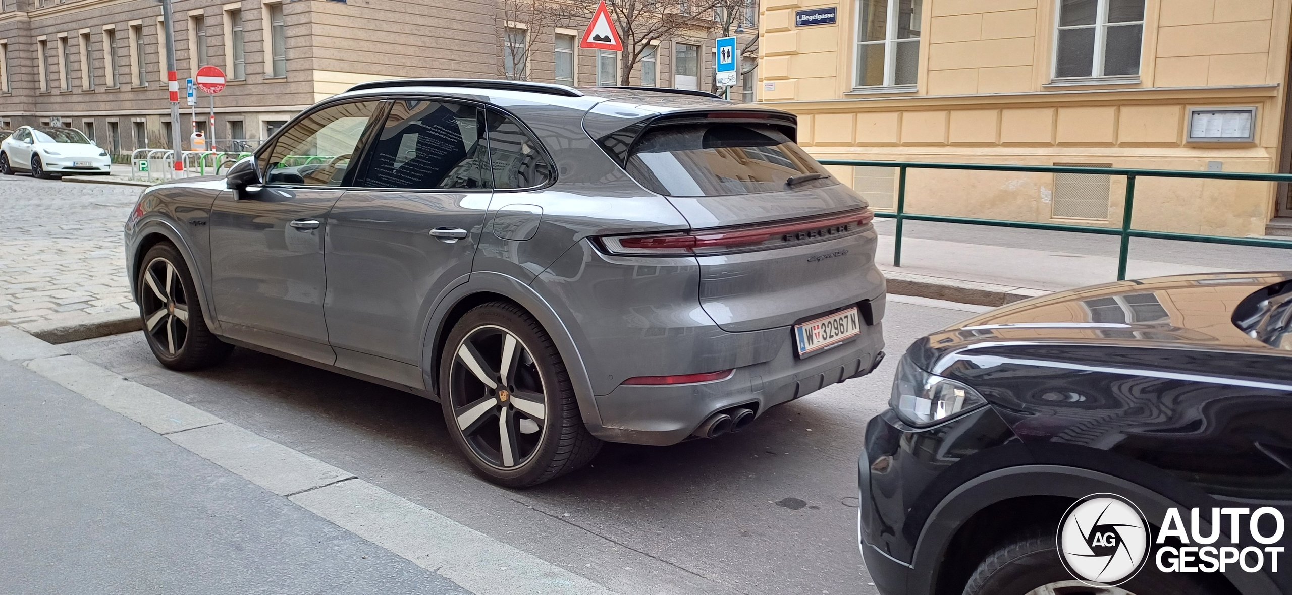 Porsche 9YA Cayenne Turbo E-Hybrid