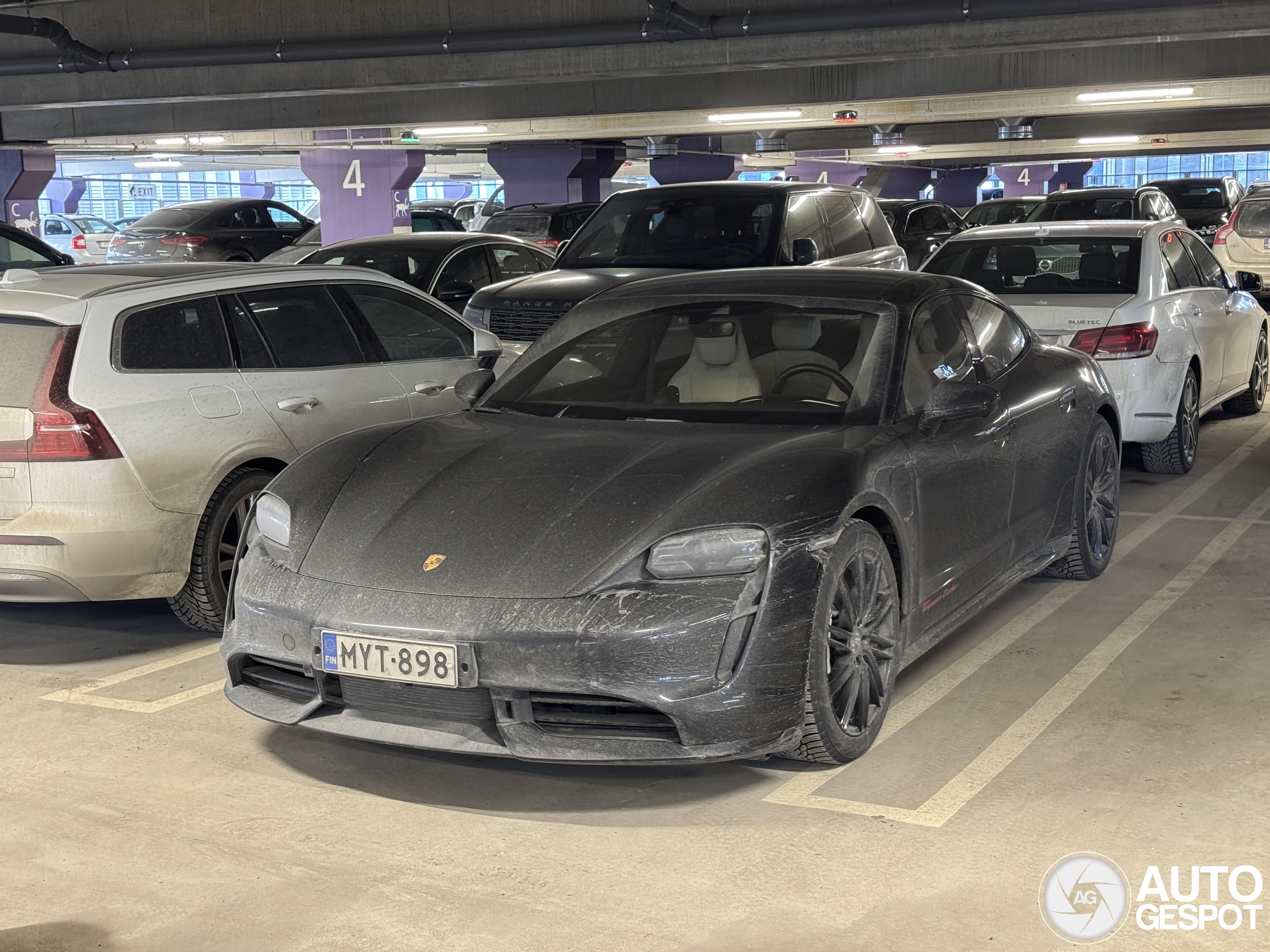 Porsche Taycan Turbo