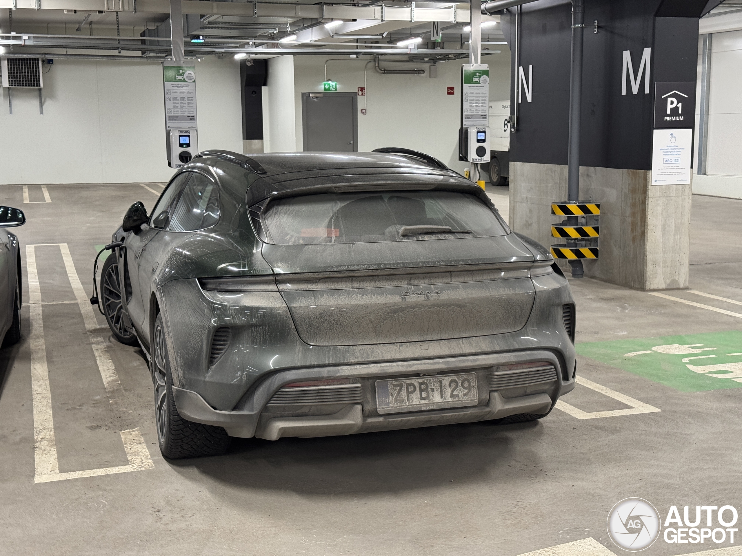 Porsche Taycan Turbo S Cross Turismo MkII