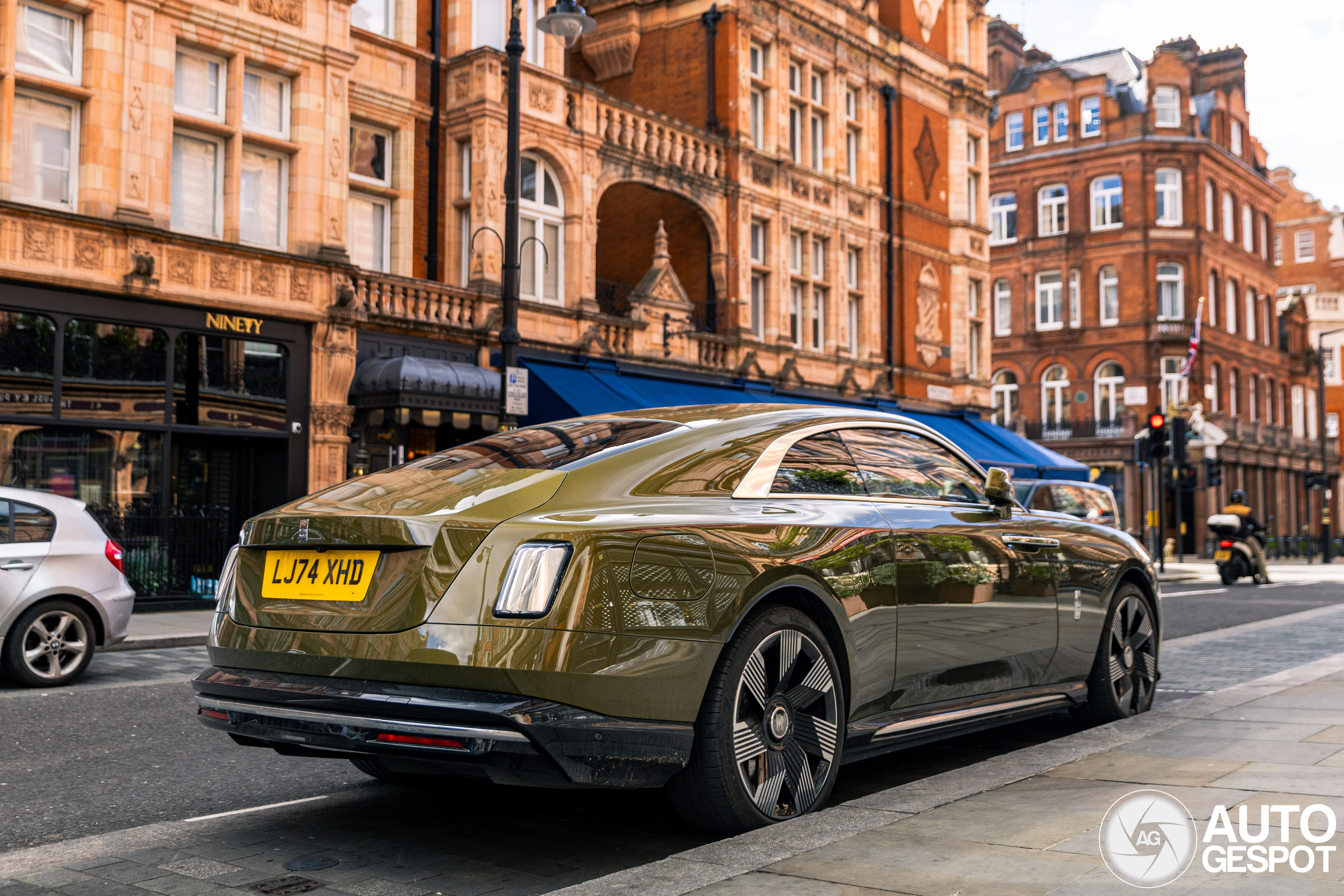 Rolls-Royce Spectre