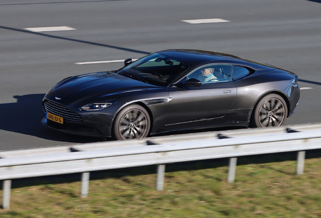 Aston Martin DB11 V8