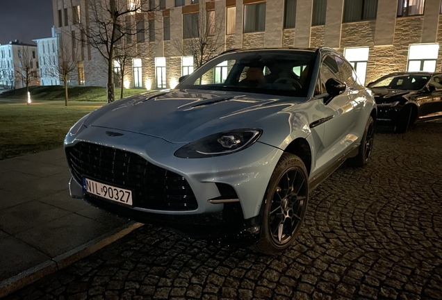 Aston Martin DBX707