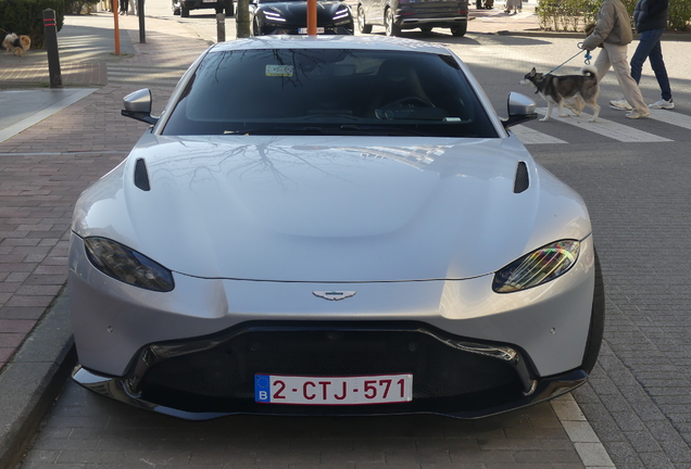 Aston Martin V8 Vantage 2018
