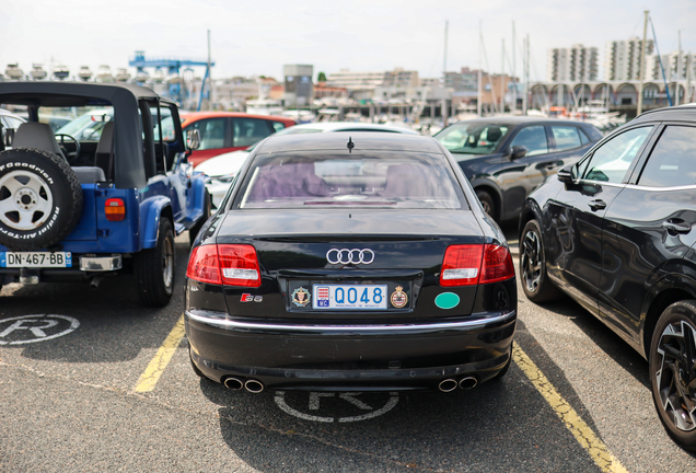 Audi S8 D3