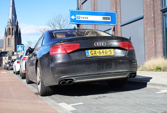 Audi S8 D4