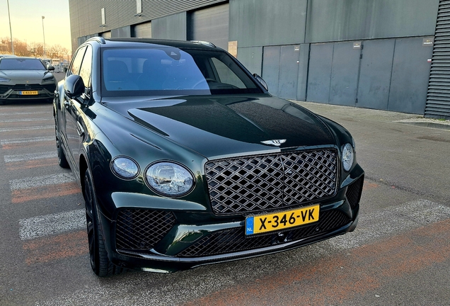 Bentley Bentayga EWB Mulliner