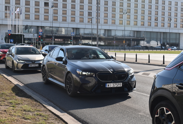 BMW M5 G90