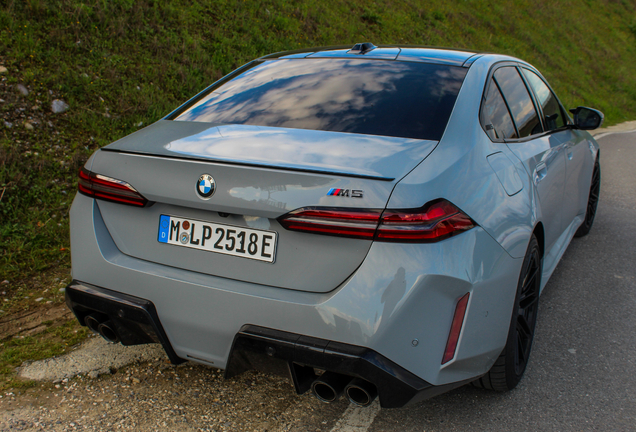 BMW M5 G90