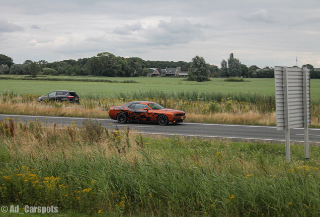 Dodge Challenger SRT-8 392
