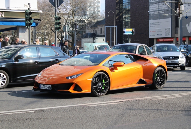 Lamborghini Huracán LP640-4 EVO