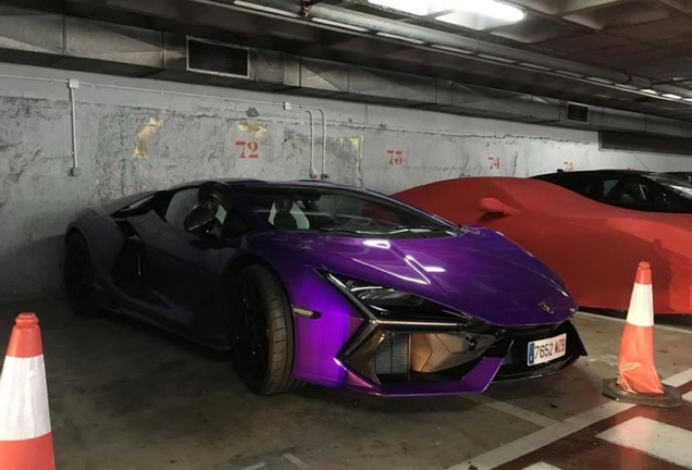 Lamborghini Revuelto