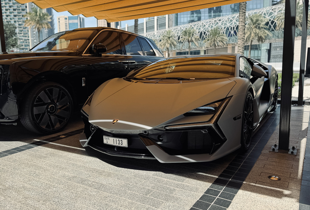 Lamborghini Revuelto