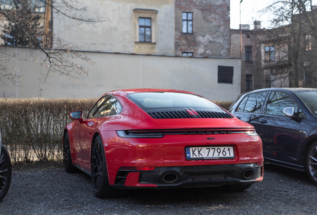 Porsche 992 Carrera 4S