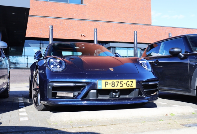 Porsche 992 Carrera 4S Cabriolet