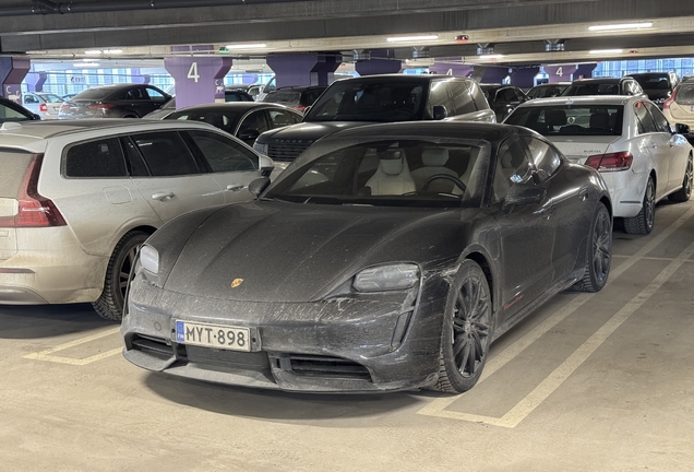 Porsche Taycan Turbo