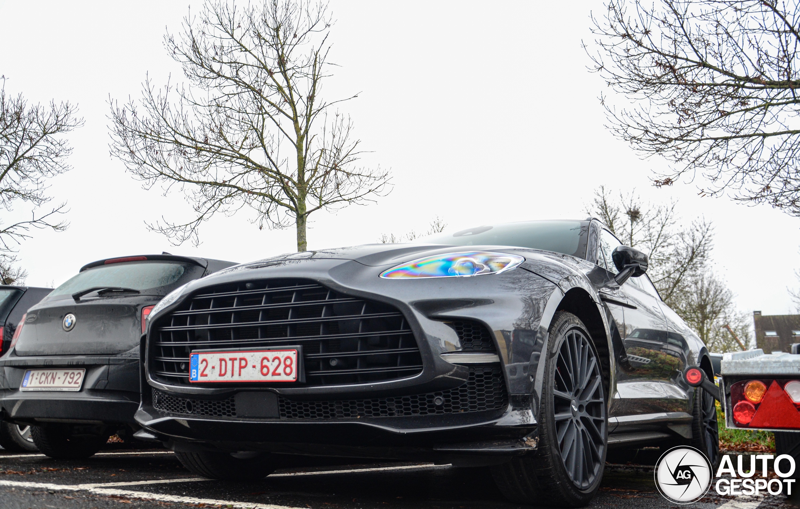 Aston Martin DBX707