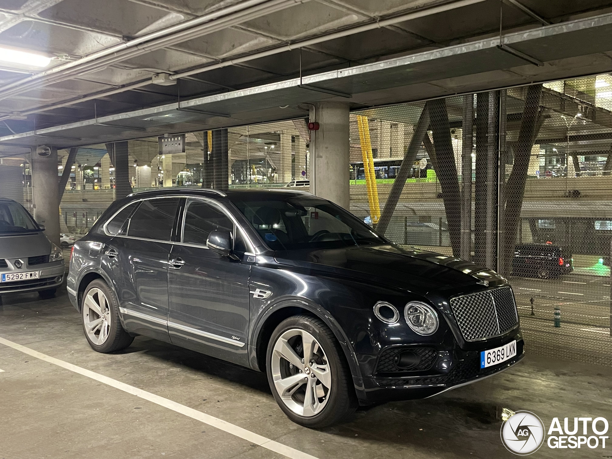 Bentley Bentayga Hybrid