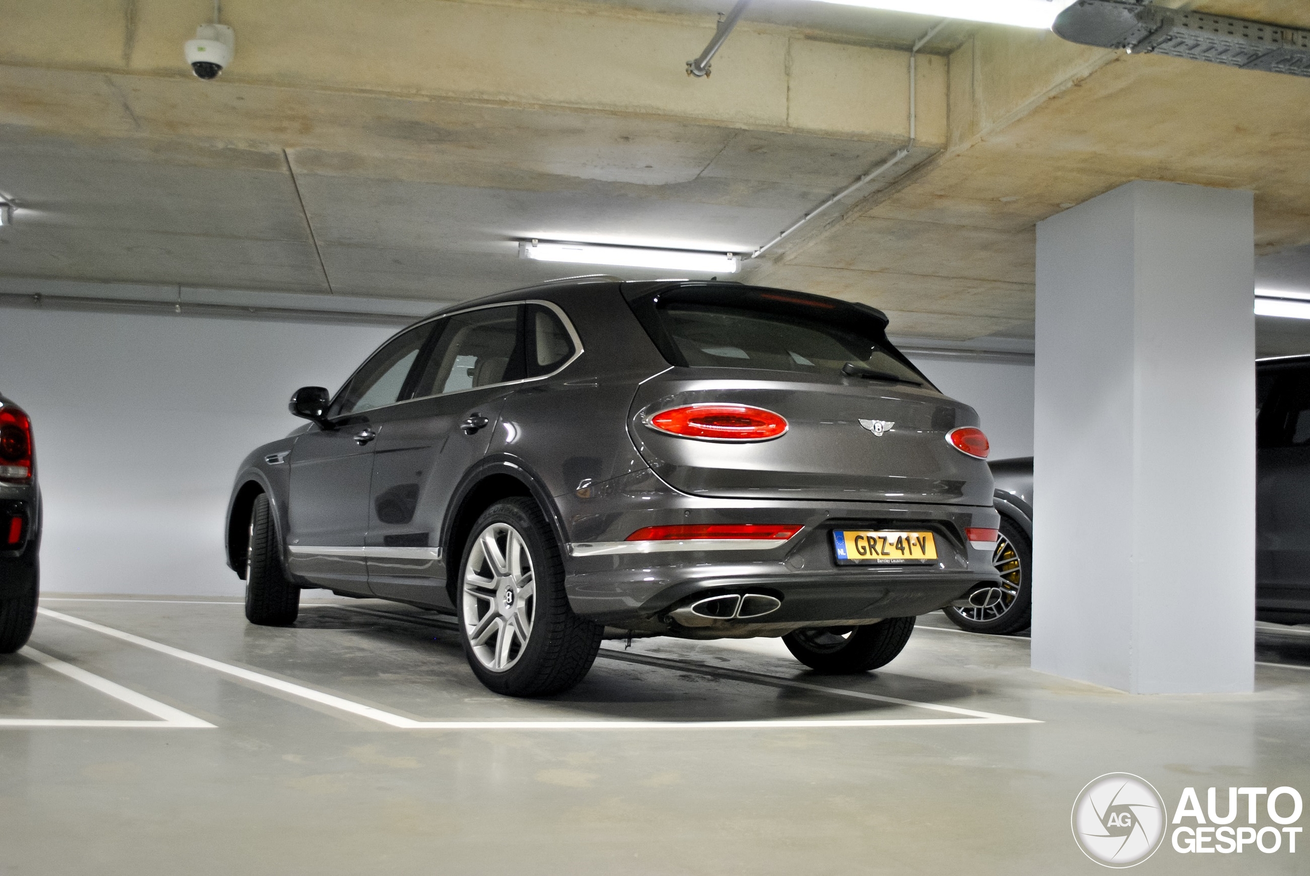 Bentley Bentayga V8 2021