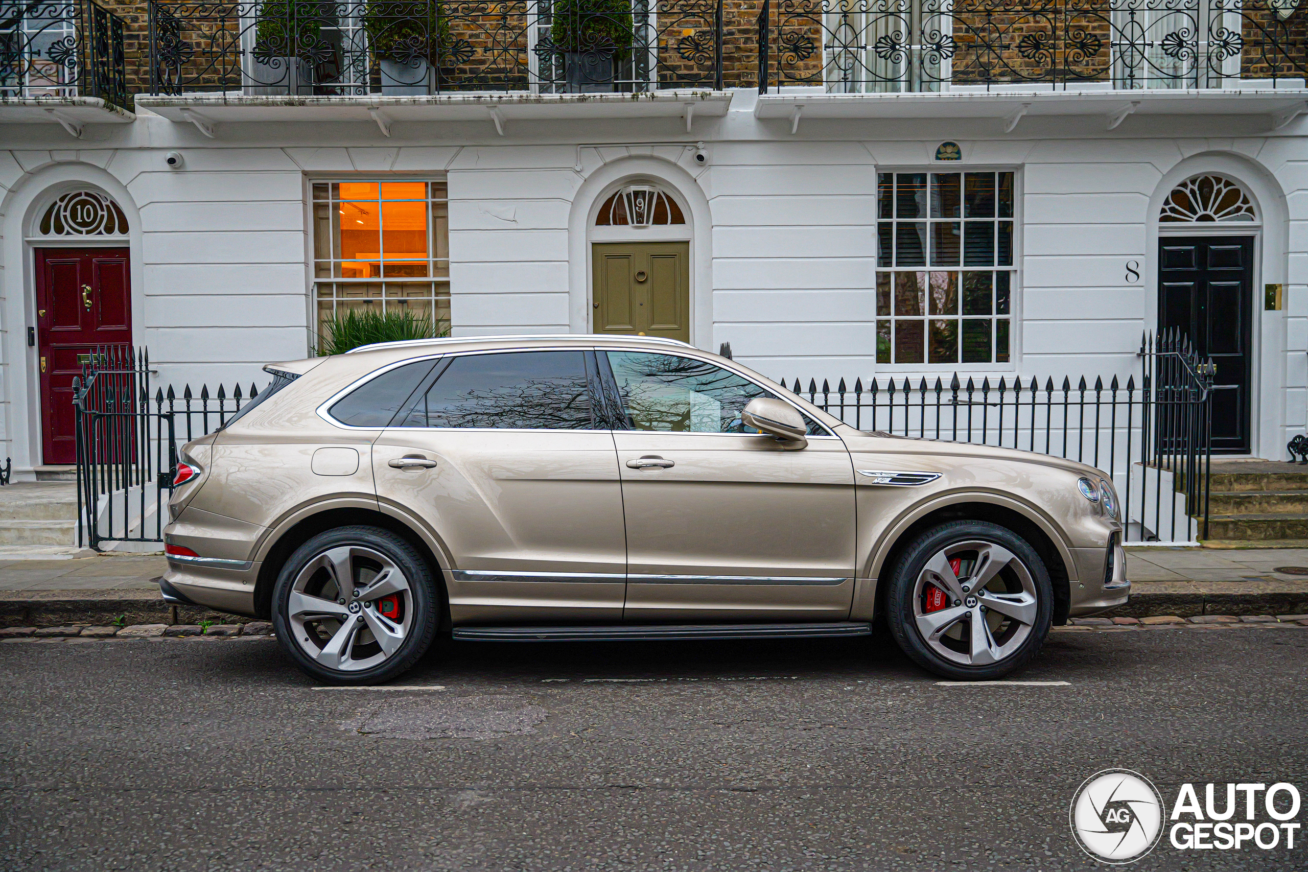 Bentley Bentayga V8 2021