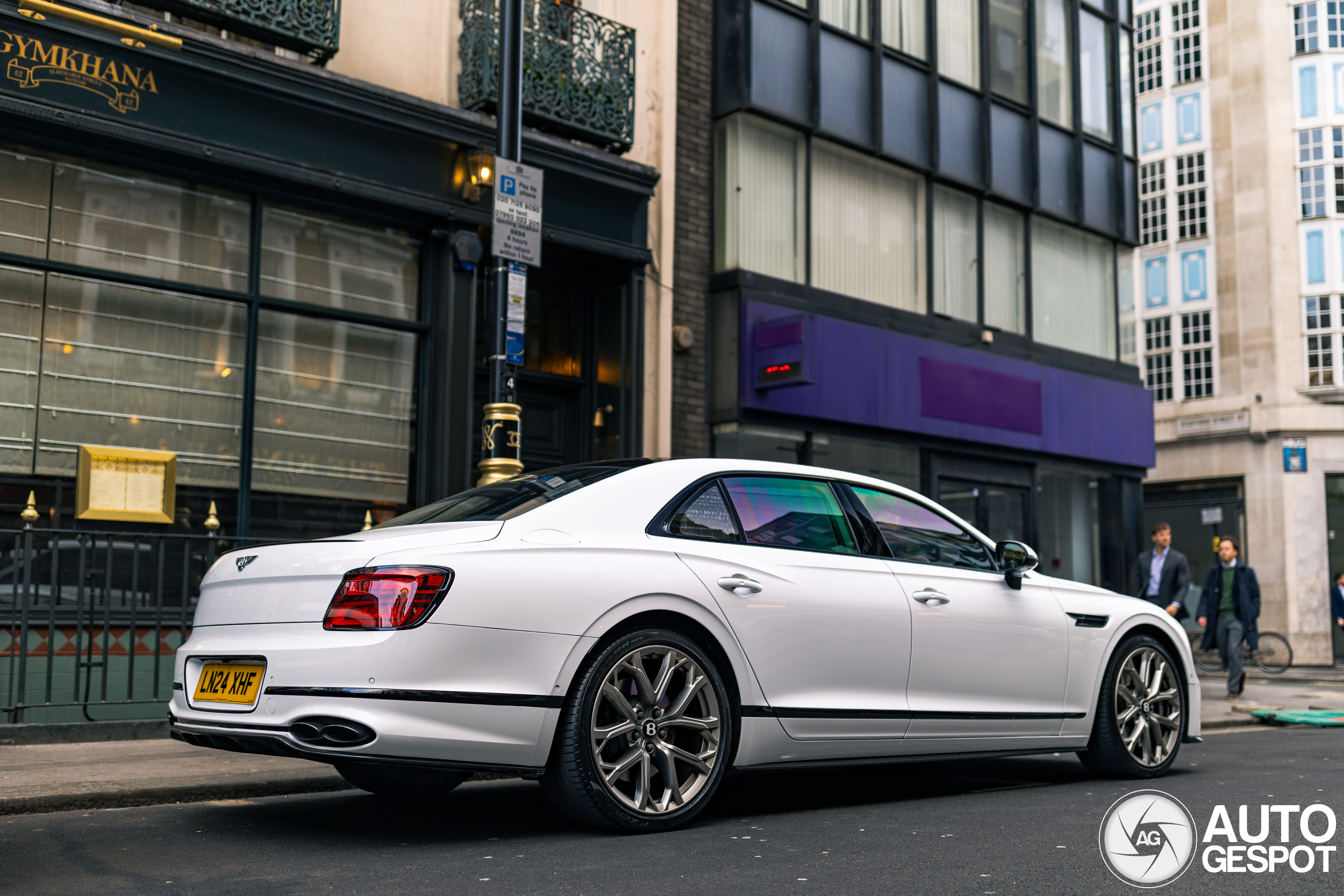 Bentley Flying Spur V8 S 2023