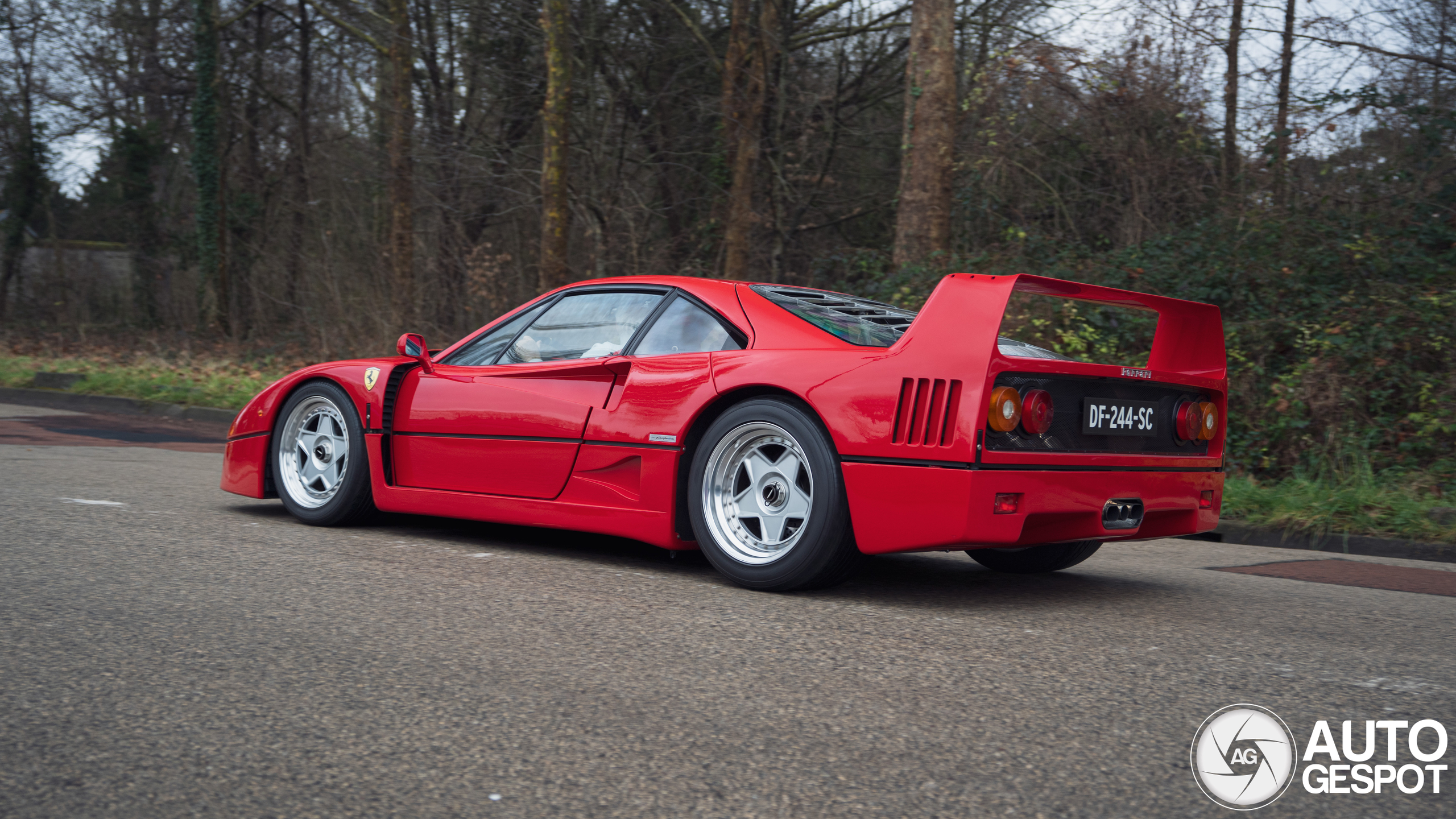 Ferrari F40