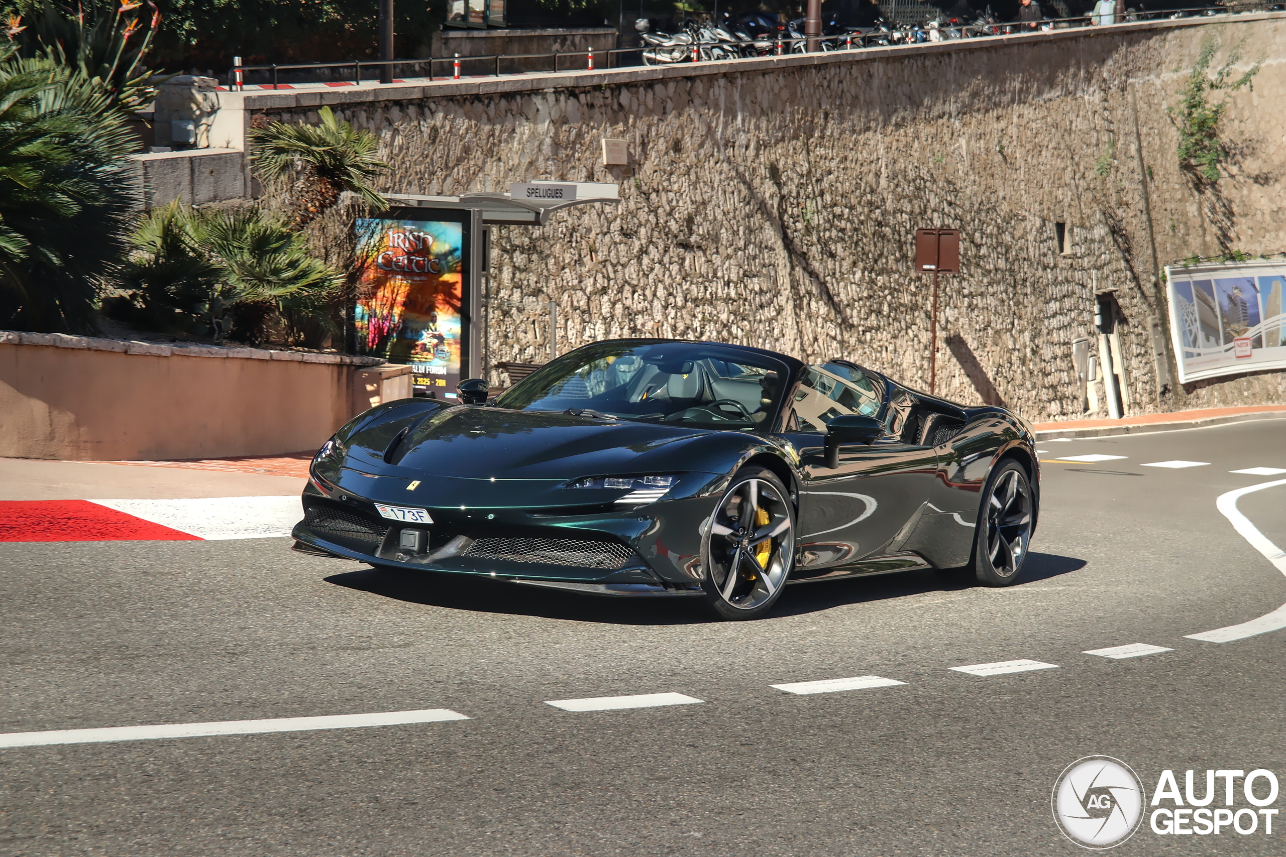 Ferrari SF90 Spider