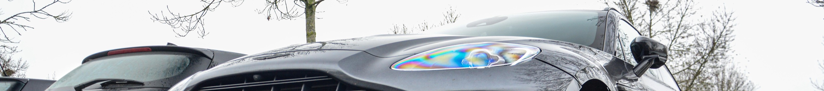 Aston Martin DBX707