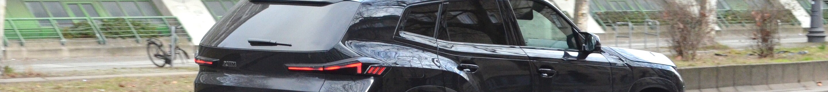 BMW XM G09