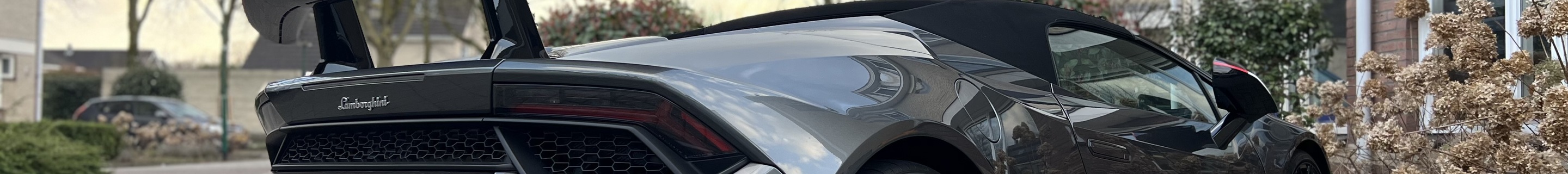 Lamborghini Huracán LP640-4 Performante Spyder